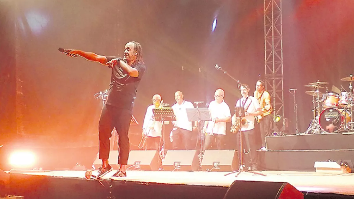 CONCERT DOMINIK COCO ET SON KAKO BAND @photoFranceAntillesGuadeloupe Dominik Coco et son kako band @photofranceantillesguadeloupe