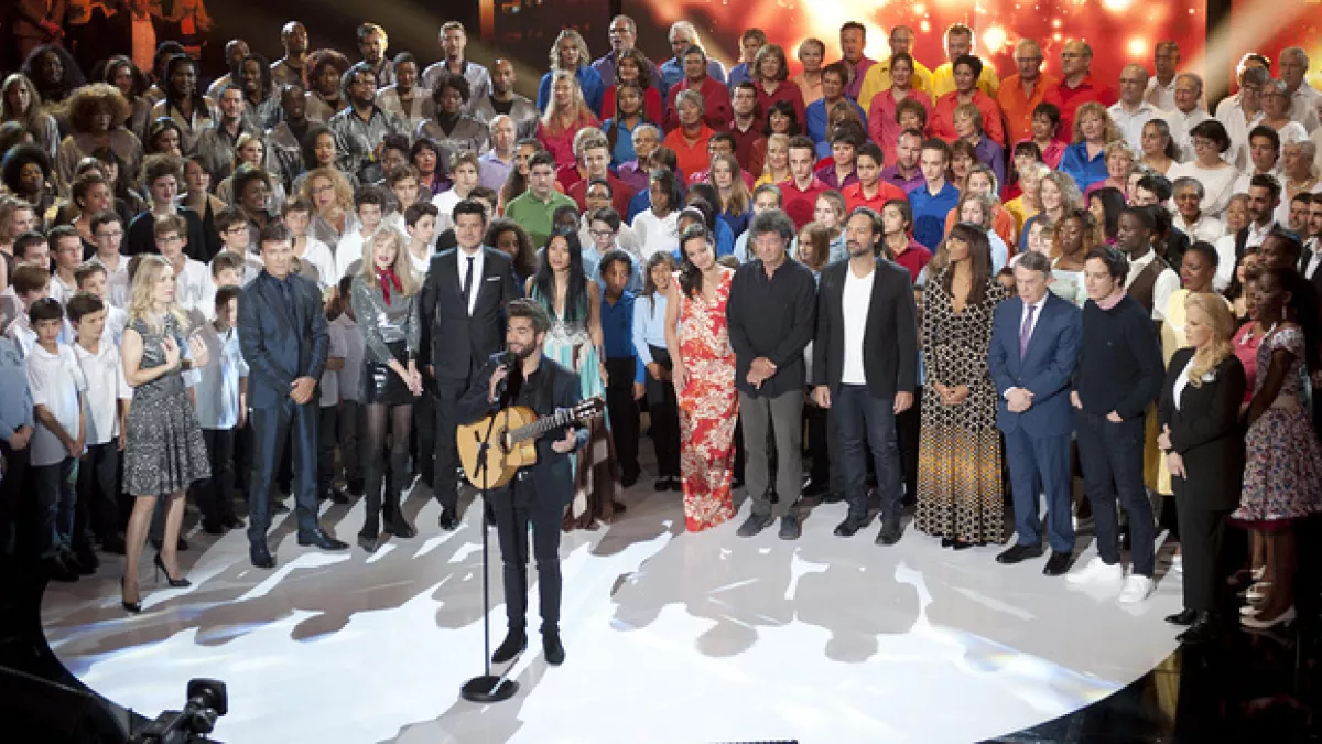 300 CHOEURS POUR + DE VIE 300 CHOEURS POUR + DE VIE