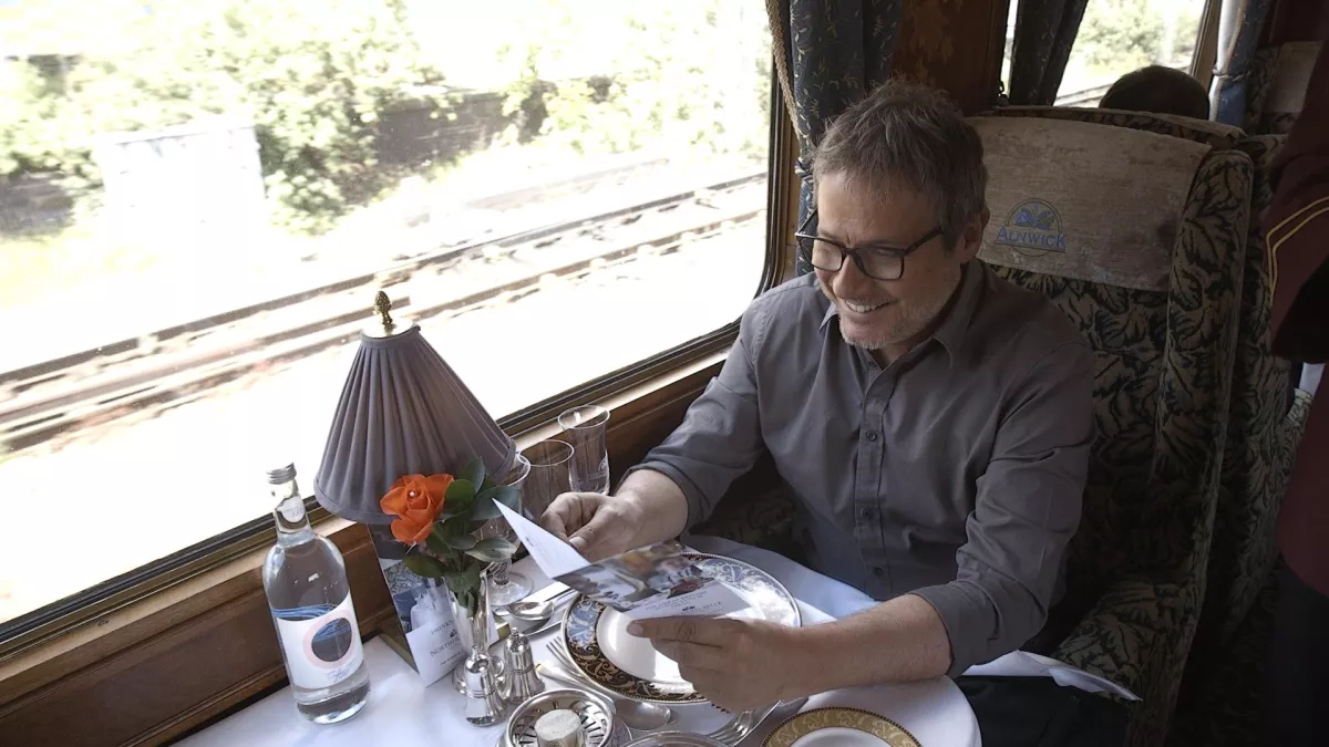 © Step by Step Productions DES TRAINS PAS COMME LES AUTRES