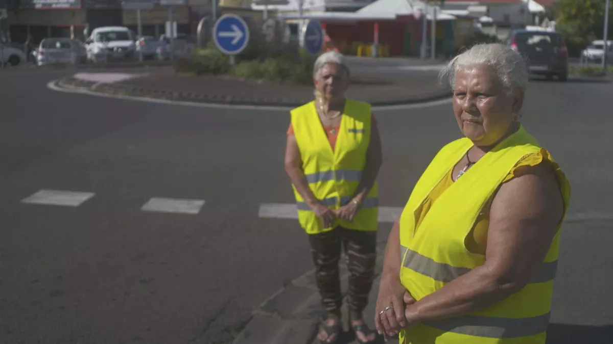©Chasseur d'Etoiles LES GARDIENNES DE L'ILE