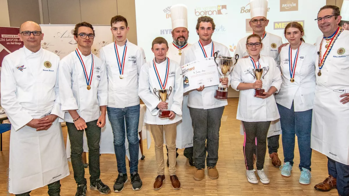Lucas, Stanislas, Valentin, Steven, Cynthia et Sonia participants au trophée d'Ulis. Lucas, Stanislas, Valentin, Steven, Cynthia et Sonia participants au trophée d'Ulis.