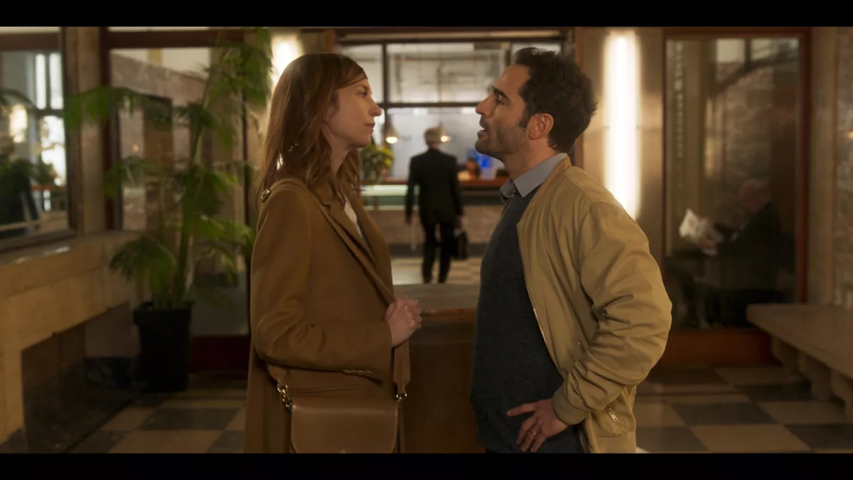 © CHAPTER 2 / ENDEMOLSHINE FICTION / M6 PAPA OU MAMAN - Saison 1
