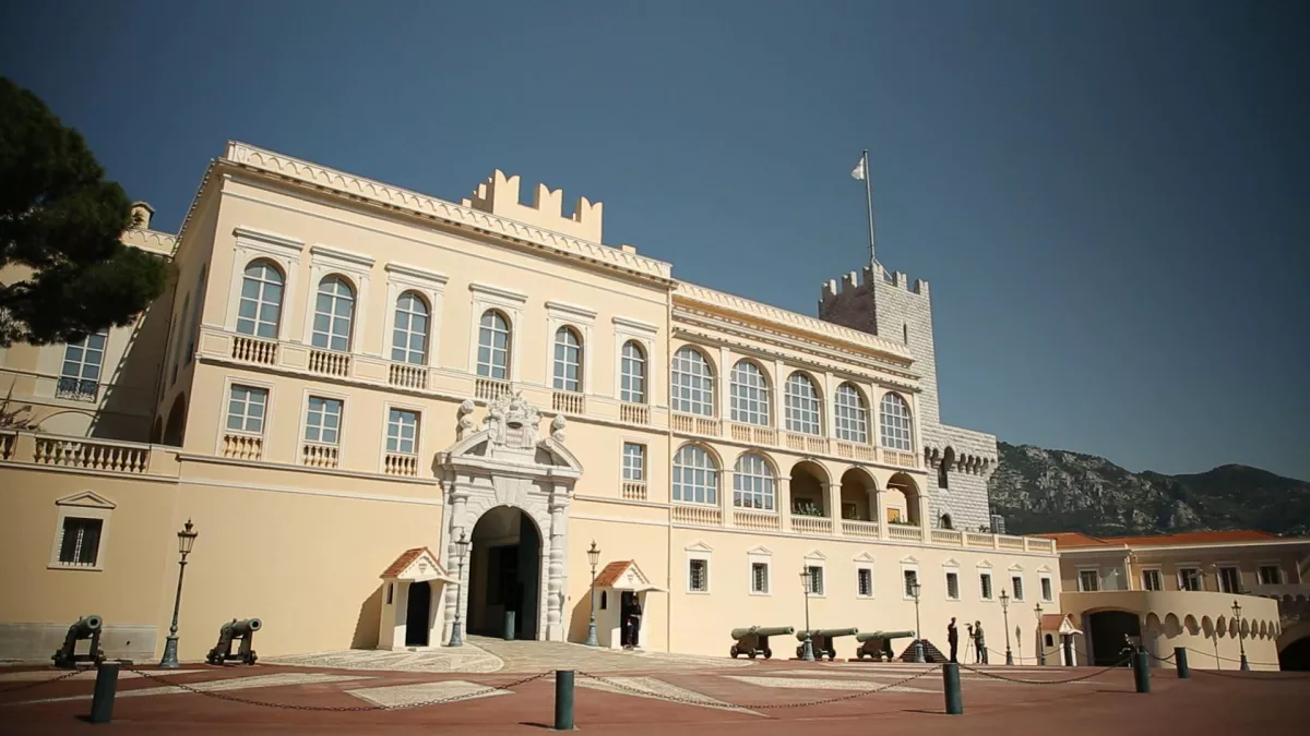 (c) Cat & Cie Palais princier - Monaco