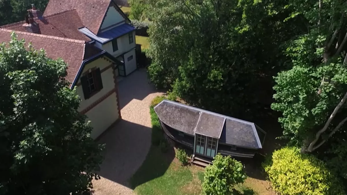 © A Prime Group UNE MAISON, UN ARTISTE