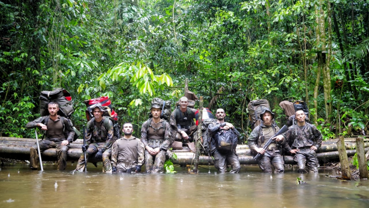 SUR LA PISTE DES ORPAILLEURS CLANDESTINS