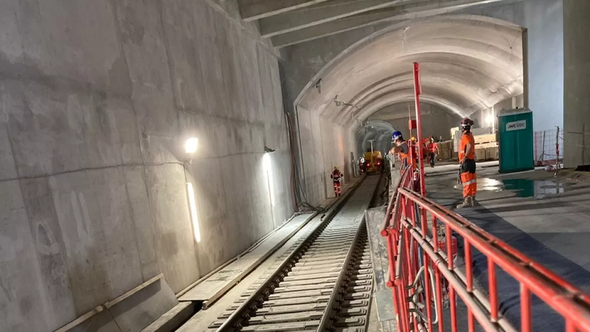 RER E gare du CNIT