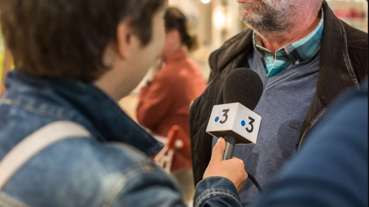 interview par une journaliste
