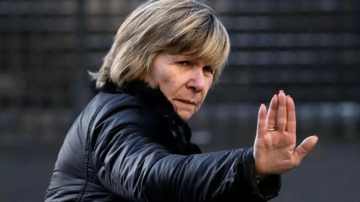 Complément d'enquête : De "Voici" à l’Elysée : Mimi Marchand l’influente de la République A l’âge où la plupart des Français sont à la retraite, Michèle Marchand, alias « Mimi », réussissait son plus beau coup. Rentrer à l’Elysée, dans les pas d’Emmanuel et Brigitte Macron !