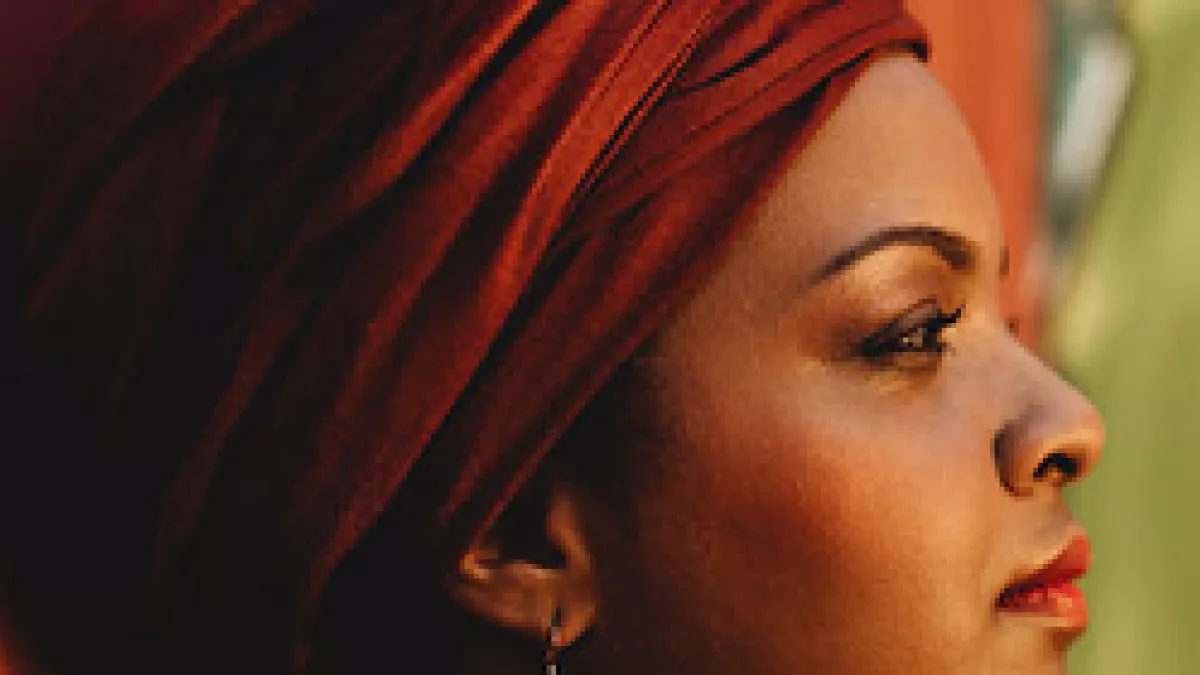 SAKIFO 2021 CAPTATION CONCERT GWENDOLINE ABSALON Gwendoline Absalon, la chanteuse à la voix envoûtante sur la scène des Filaos du Sakifo 2021