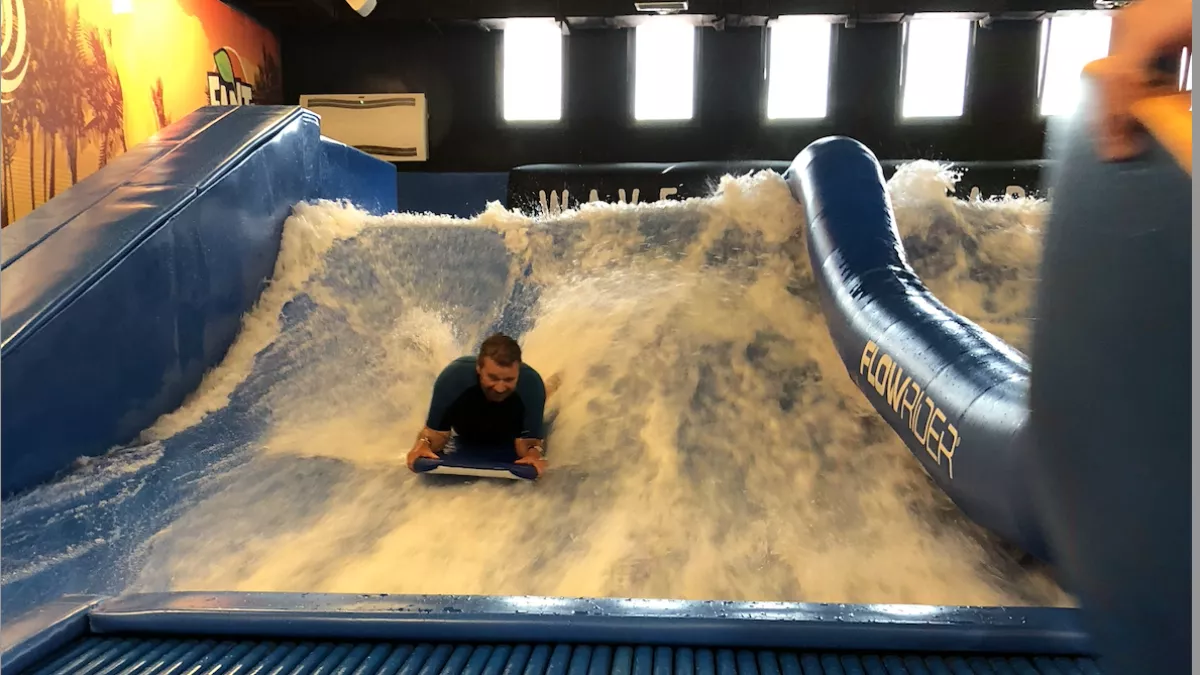 Wave in Paris