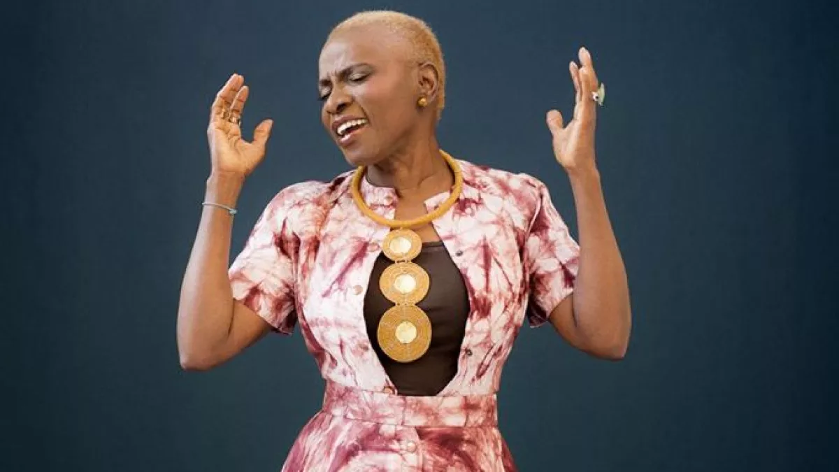 Un portrait d'Angélique Kidjo, chanteuse béninoise connue dans le monde entier, mais aussi activiste et figure tutélaire pour la nouvelle génération d'artistes africains.