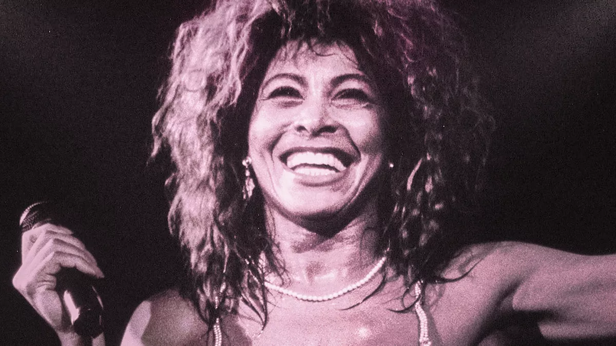 SIMPLY THE BEST : TINA TURNER EN HERITAGE © Entertain Me Publising LTD SIMPLY THE BEST : TINA TURNER EN HERITAGE © Entertain Me Publising LTD