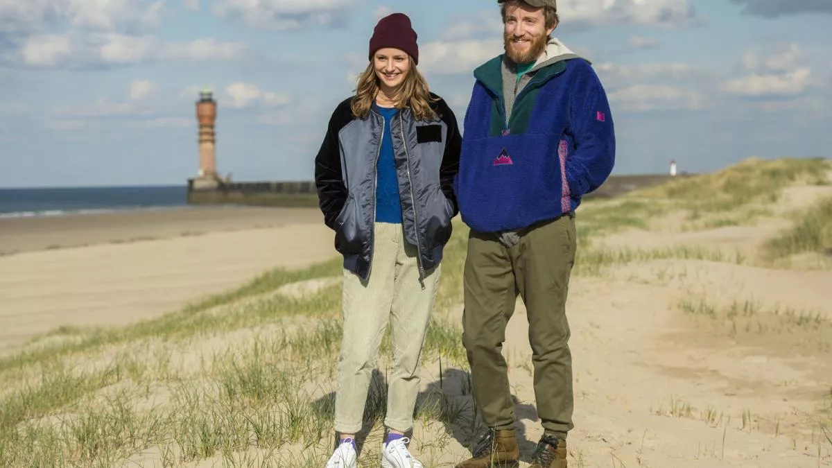 Une Belle Histoire Une Belle Histoire est une comédie romantique, tendre et pétillante, parfois nostalgique, sur le couple qu’il s’agit chaque jour de construire, sauver, réinventer…