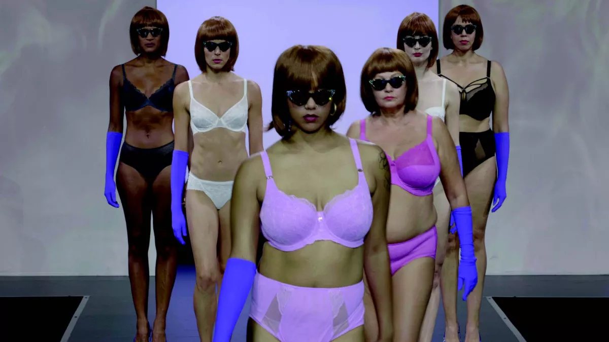 Façonner les femmes - une histoire du soutien-gorge