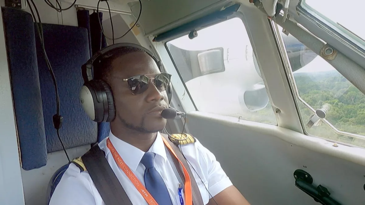 GUYANE, LE PILOTE DE LA JUNGLE GUYANE, LE PILOTE DE LA JUNGLE