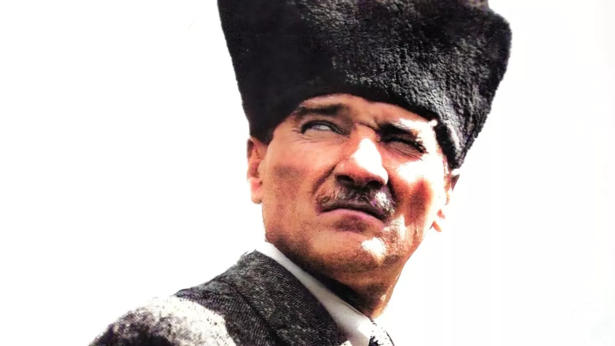 Atatürk : père de la Turquie moderne Atatürk : père de la Turquie moderne