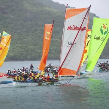 Tour de la Martinique des Yoles Rondes