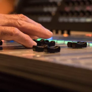 photo radio console