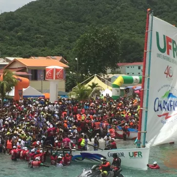 Tour de Martinique des Yoles Rondes
