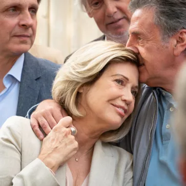 LE MENSONGE