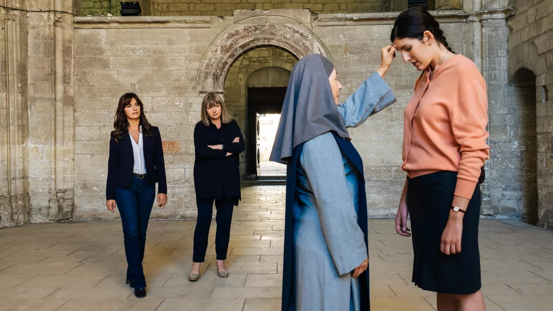 Laëtitia Milot (le commandant Julie Ravel), Catherine Jacob (le commandant Laurence Ravel), Claude Maurice (la mère supérieure), Solène Delannoy (Marion Larrieu)
