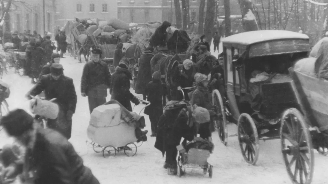 LES DERACINES, L'EUROPE EN 45