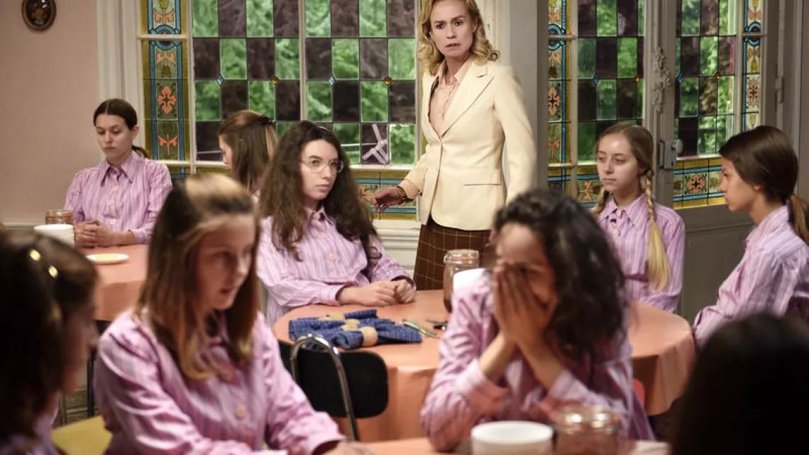 ELLES...LES FILLES DU PLESSIS