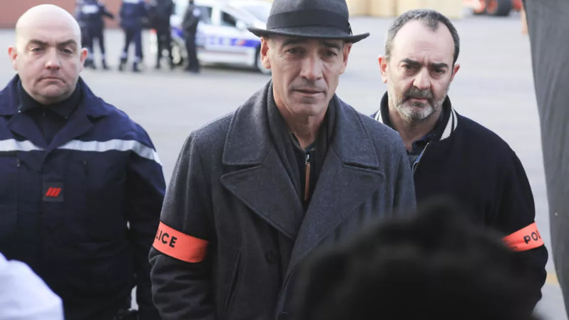 REUNION 1ERE - DEUX FLICS SUR LES DOCKS