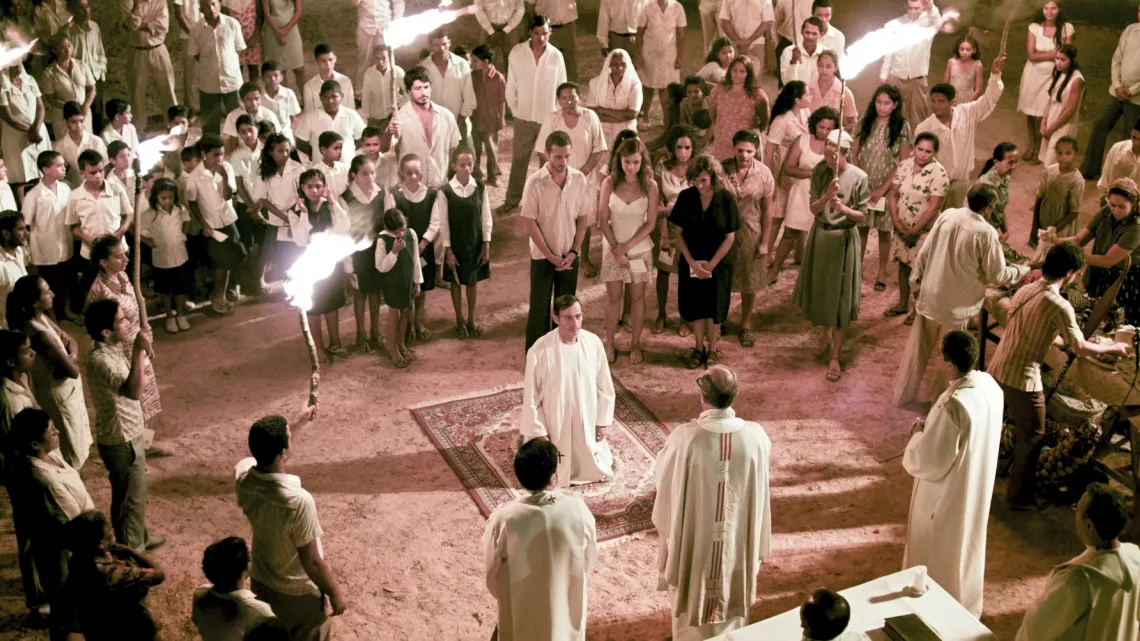 PIEDS NUS SUR LE SOL ROUGE TELEFILM D’ORIOL FERRER AVEC EDUARD FERNANDEZ, SERGI LOPEZ… #REUNION 1ERE
