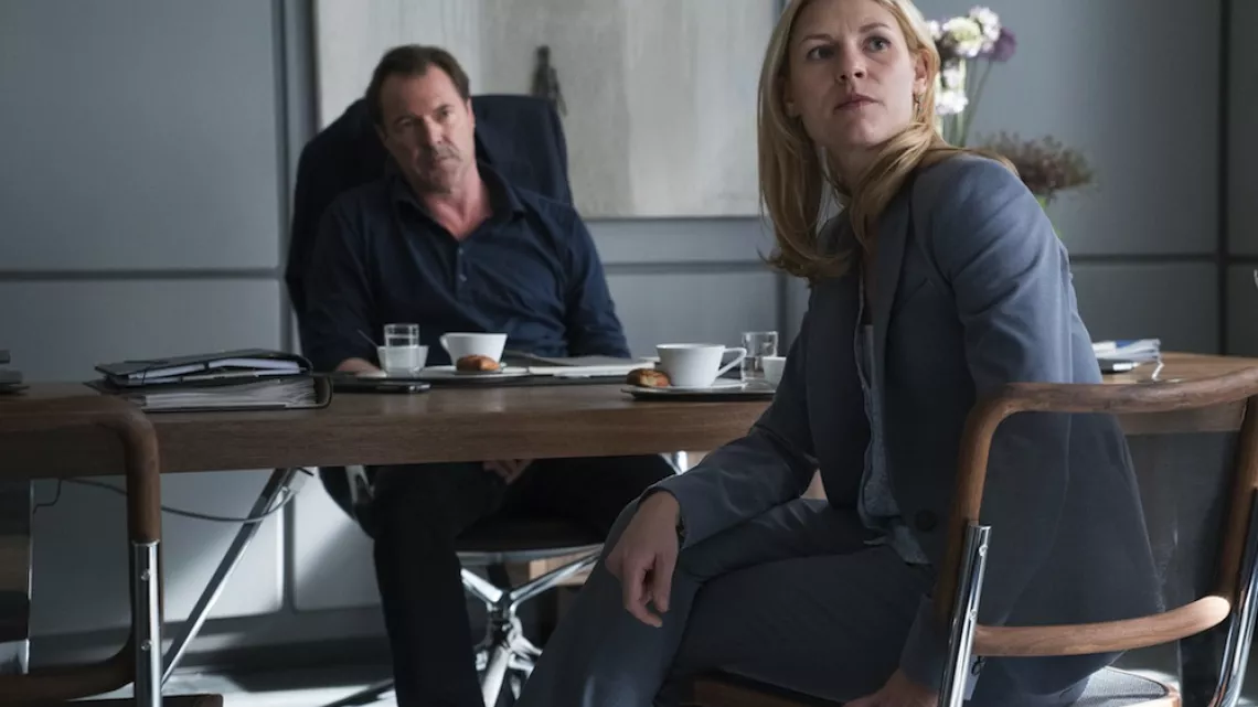 HOMELAND SAISON 5 SERIE AMERICAINE AVEC CLAIRE DANES, MANDY PATINKIN… #REUNION 1ERE