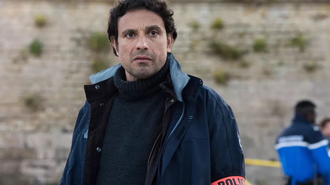 MEURTRES A L'ILE DE RE TELEFILM DE FRANÇOIS BASSET ET JULES MAILLARD AVEC BRUNO SALOMONE, LUCIE LUCAS… #REUNION 1ERE