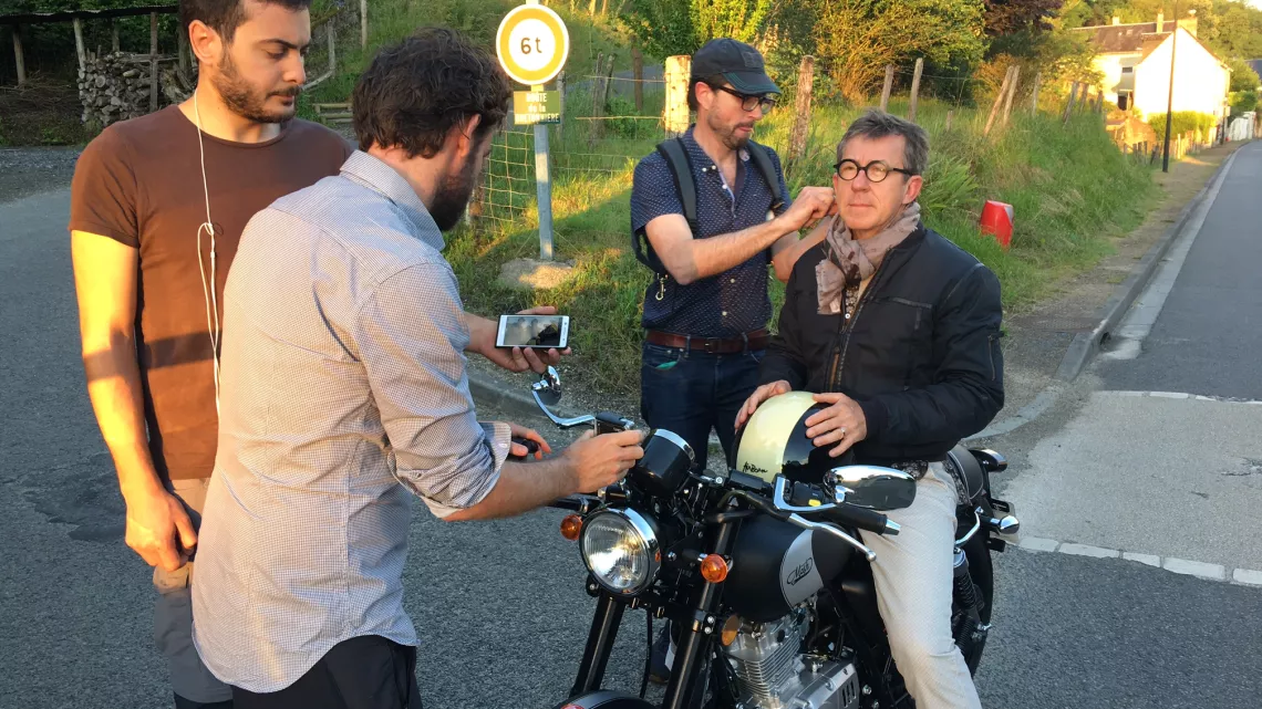 Jamy sur sa moto