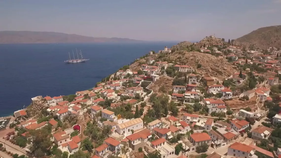 REUNION 1ERE - FAUT PAS RÊVER, DES CYCLADES AU PELOPONNESE