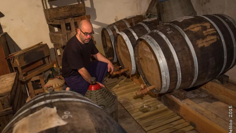 Philippe dans la vinaigrerie