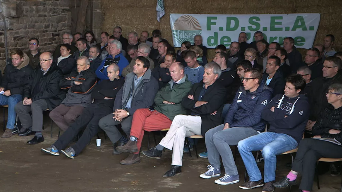 Réunion d'agriculteurs 