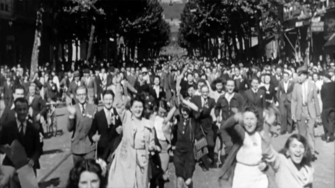 APRES LA GUERRE, LES RESTITUTIONS