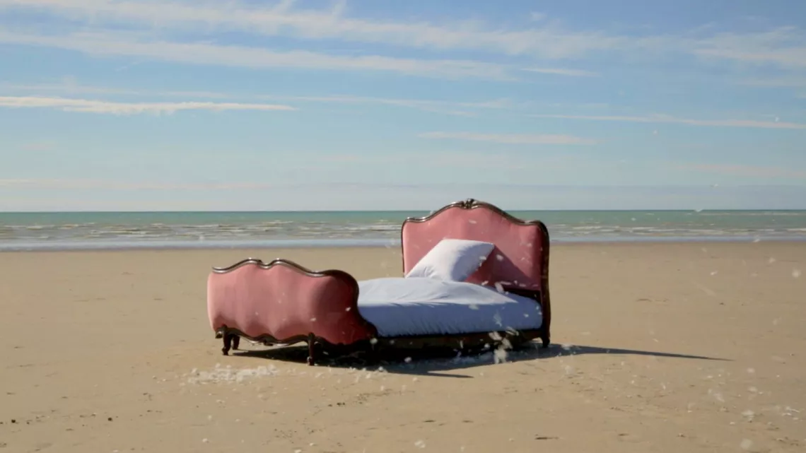 Lit plage ©What’s Up Films