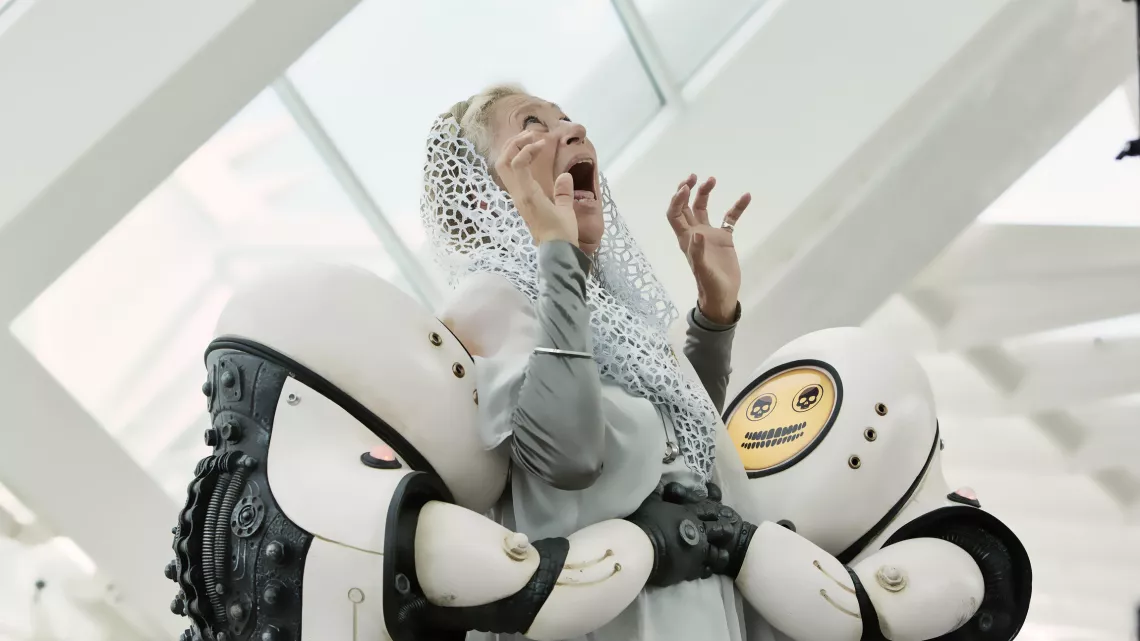 Doctor Who S10 Ep2 Smile