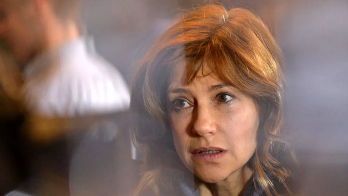 CRIME A MARTIGUES DE CLAUDE MICHEL ROME AVEC FLORENCE PERNEL, VINCENT WINTERHALTER #REUNION 1ERE
