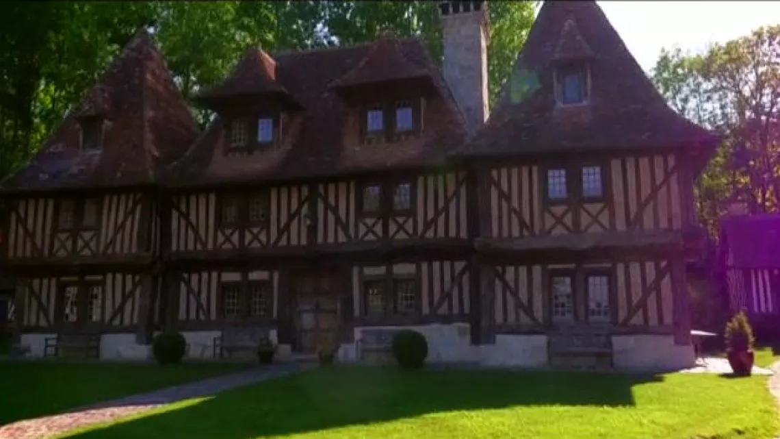 SEULS A LA MAISON