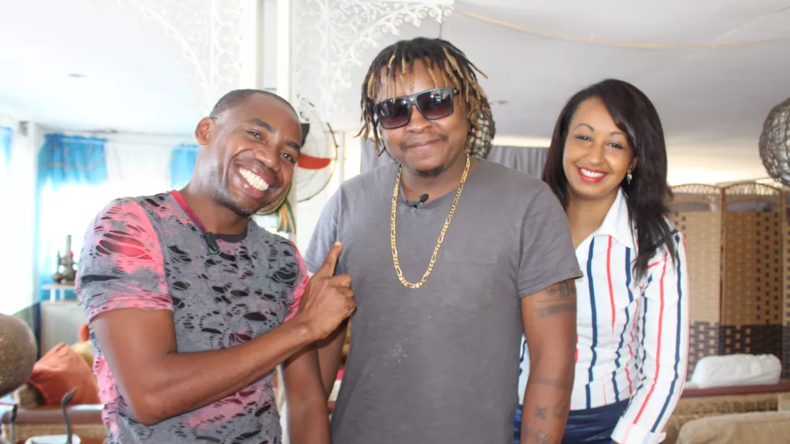 Diapo photos Top Massiwa "Dievil Genius"