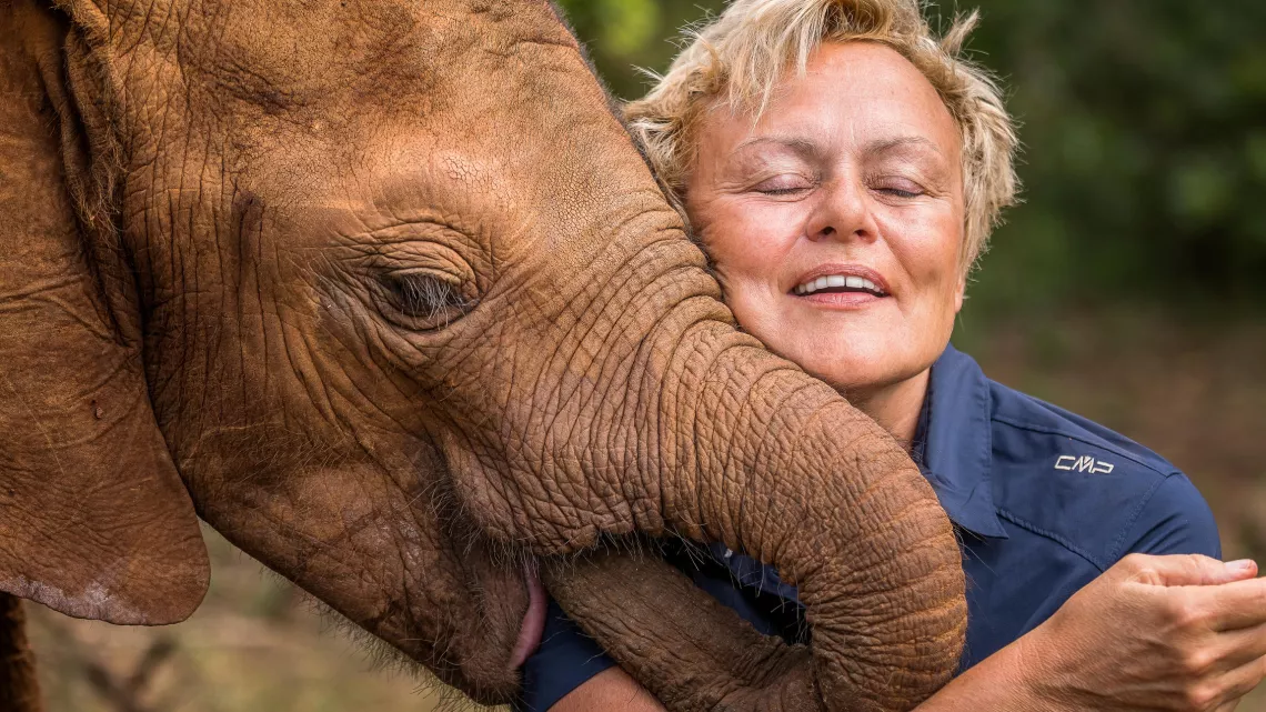 MURIEL ROBIN ET CHANEE SUR LA TERRE DES ELEPHANTS