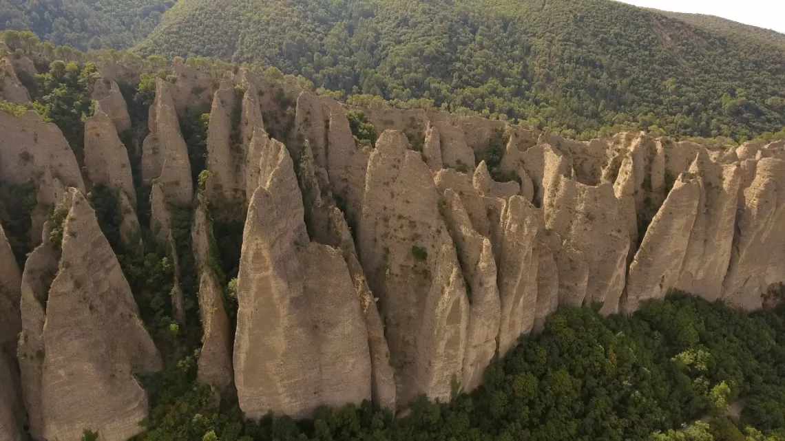 LES CENT LIEUX QU'IL FAUT VOIR