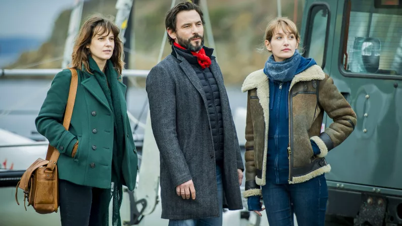 MEURTRES EN CORNOUAILLE