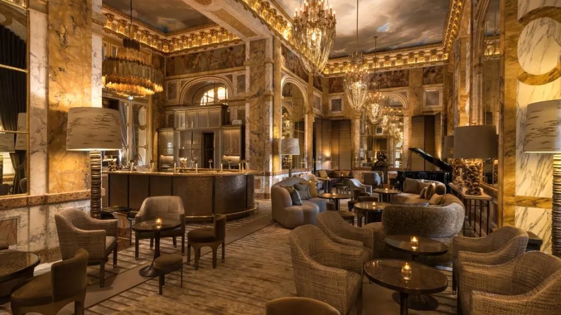 Bar Les Ambassadeurs copyright Hôtel de Crillon, A Rosewood Hotel 