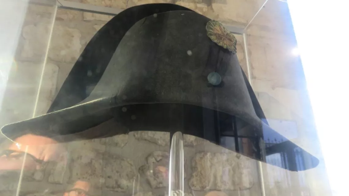 Le bicorne de Napoléon datant de 1807 chez Courvoisier