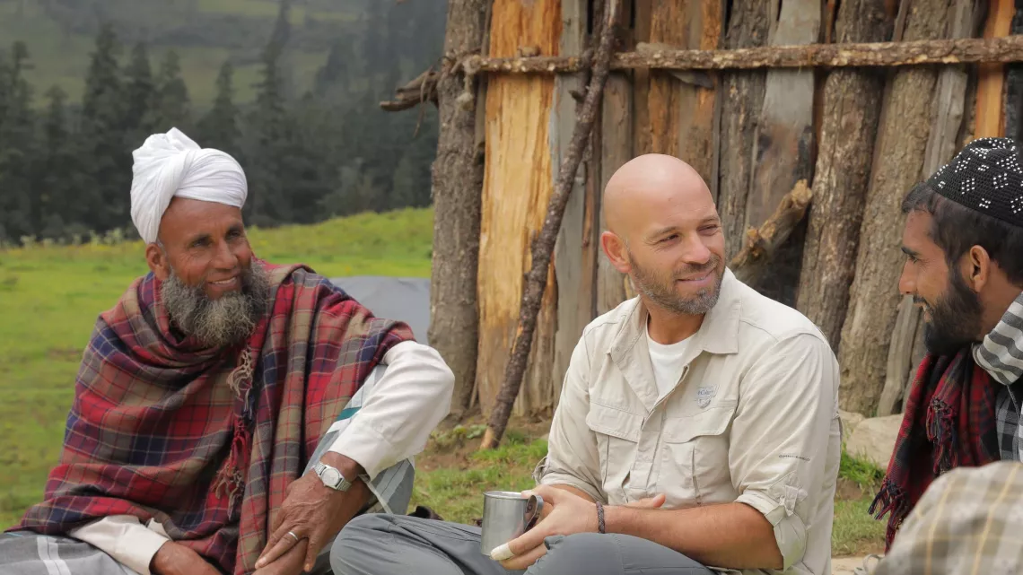 FRANCK GASTAMBIDE CHEZ LES VAN GUJJAR