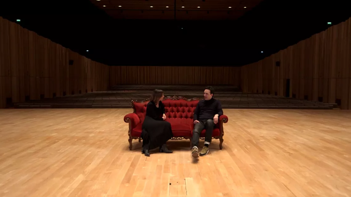 Mathilde Serrel et le chanteur Malick Djoubi