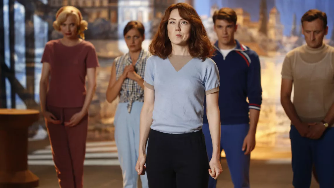 LES PETITS MEURTRES D'AGATHA CHRISTIE : L'HOMME AU COMPLET MARRON