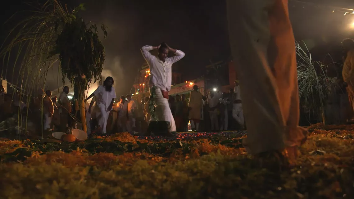 UN JOUR EN FÊTE : LE DIPAVALI A LA REUNION